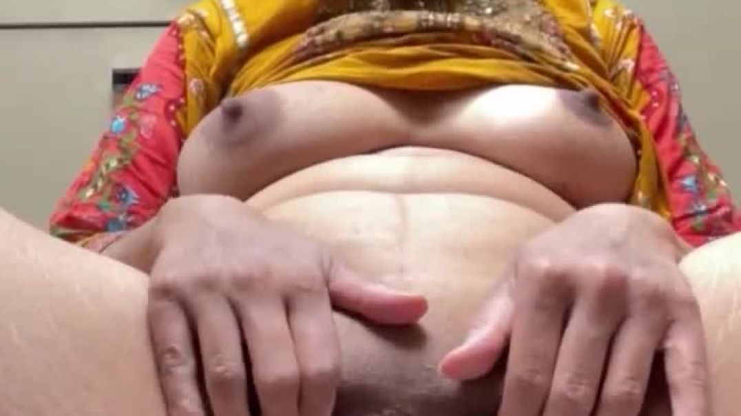 desi sister show big pussy | desi sister ne dikhai choot or boobs