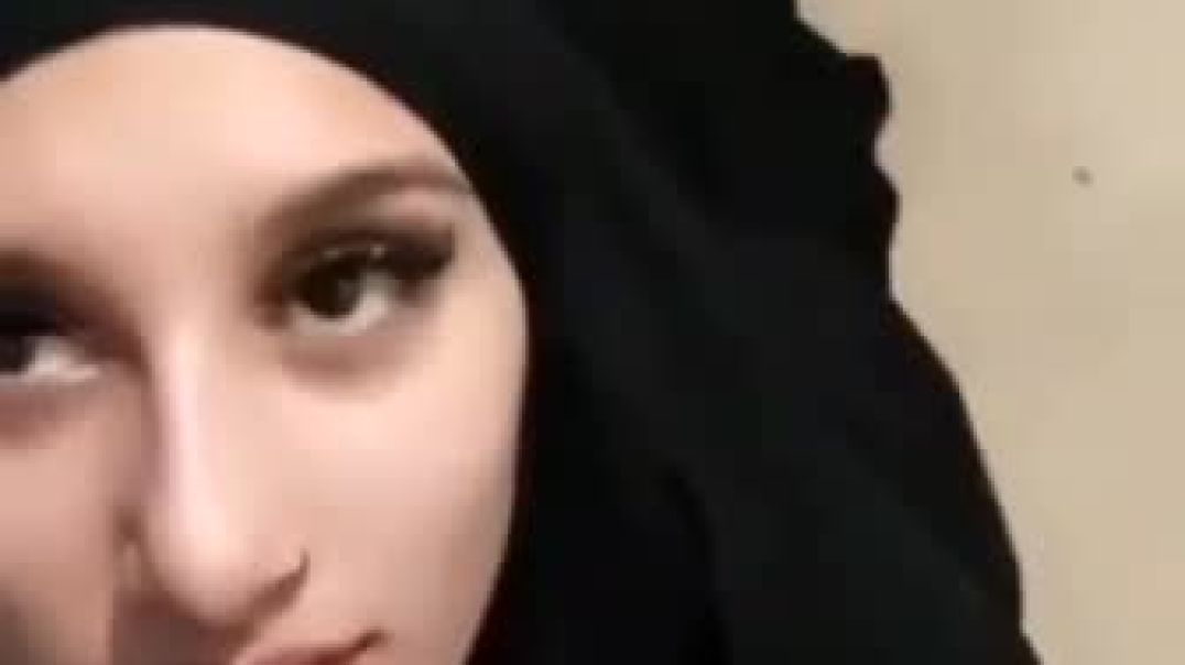 ⁣pak desi cite girl sukcing dick